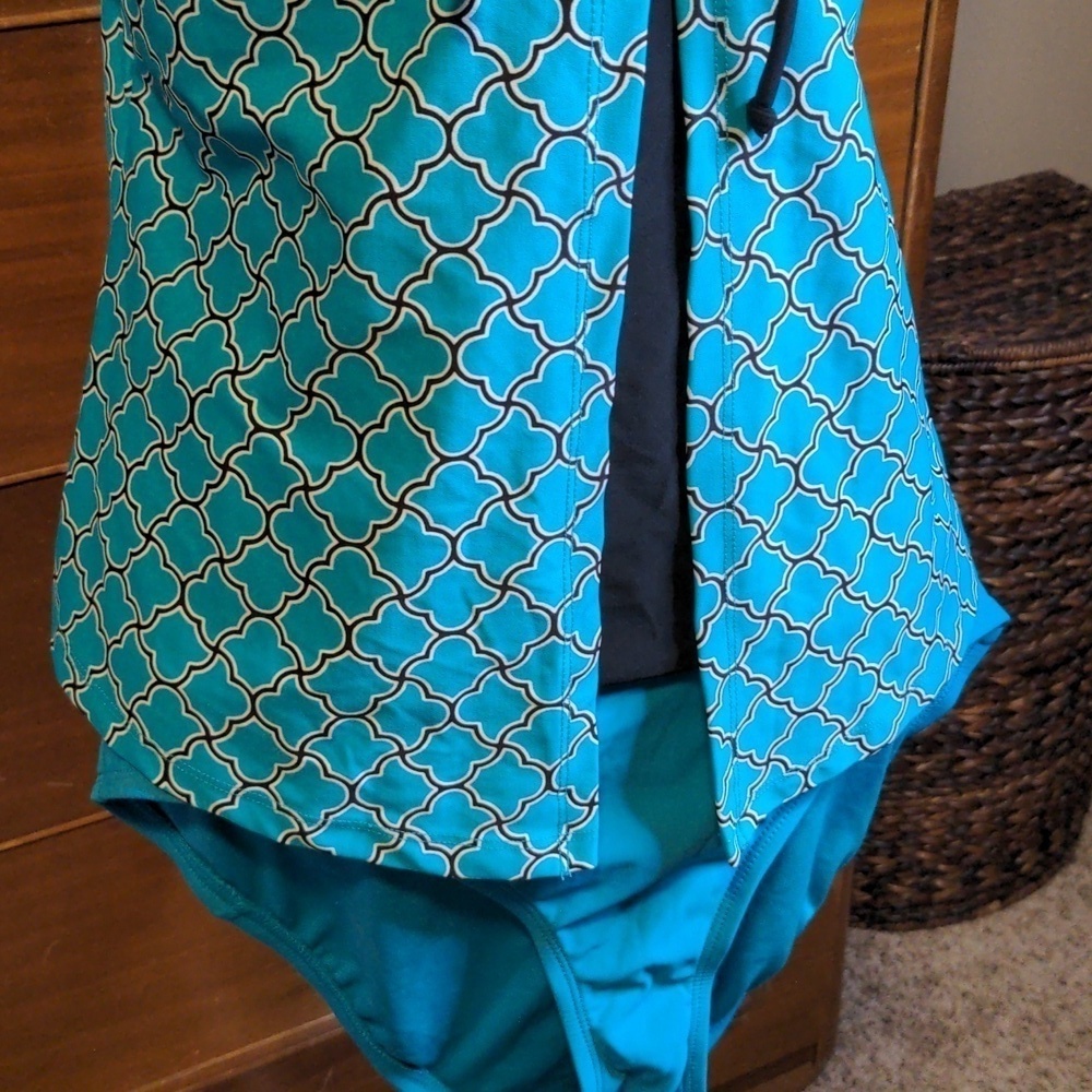 BEACH DIVA ECHO BEACH ITALIAN TILE TURQUOISE 2 piece TANKINI - Picture 7 of 16